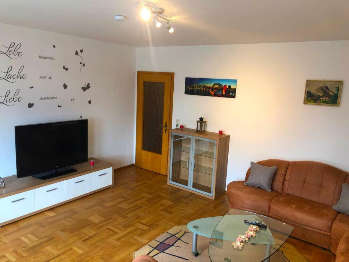 Ferienwohnungen / Ferienhaus Adelsried Dış mekan fotoğraf