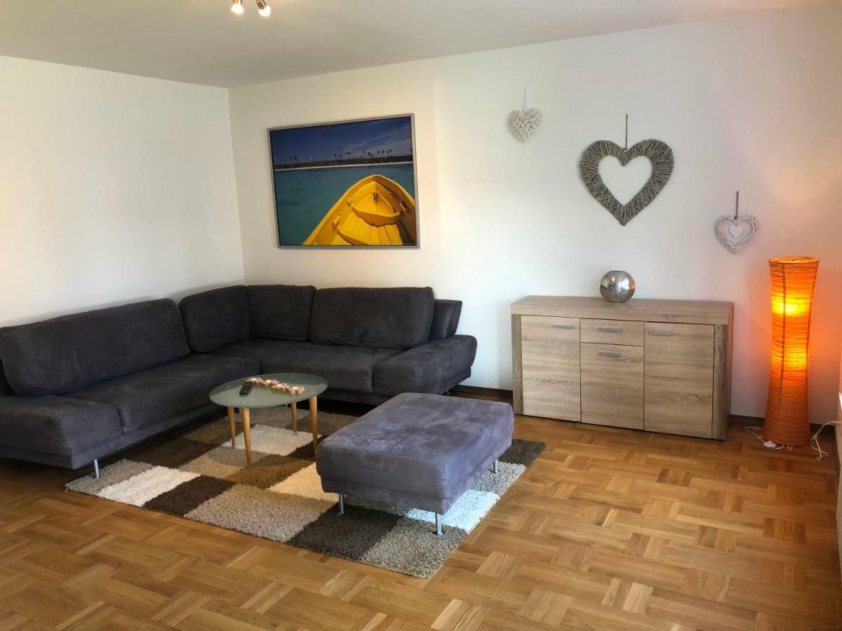 Ferienwohnungen / Ferienhaus Adelsried Dış mekan fotoğraf